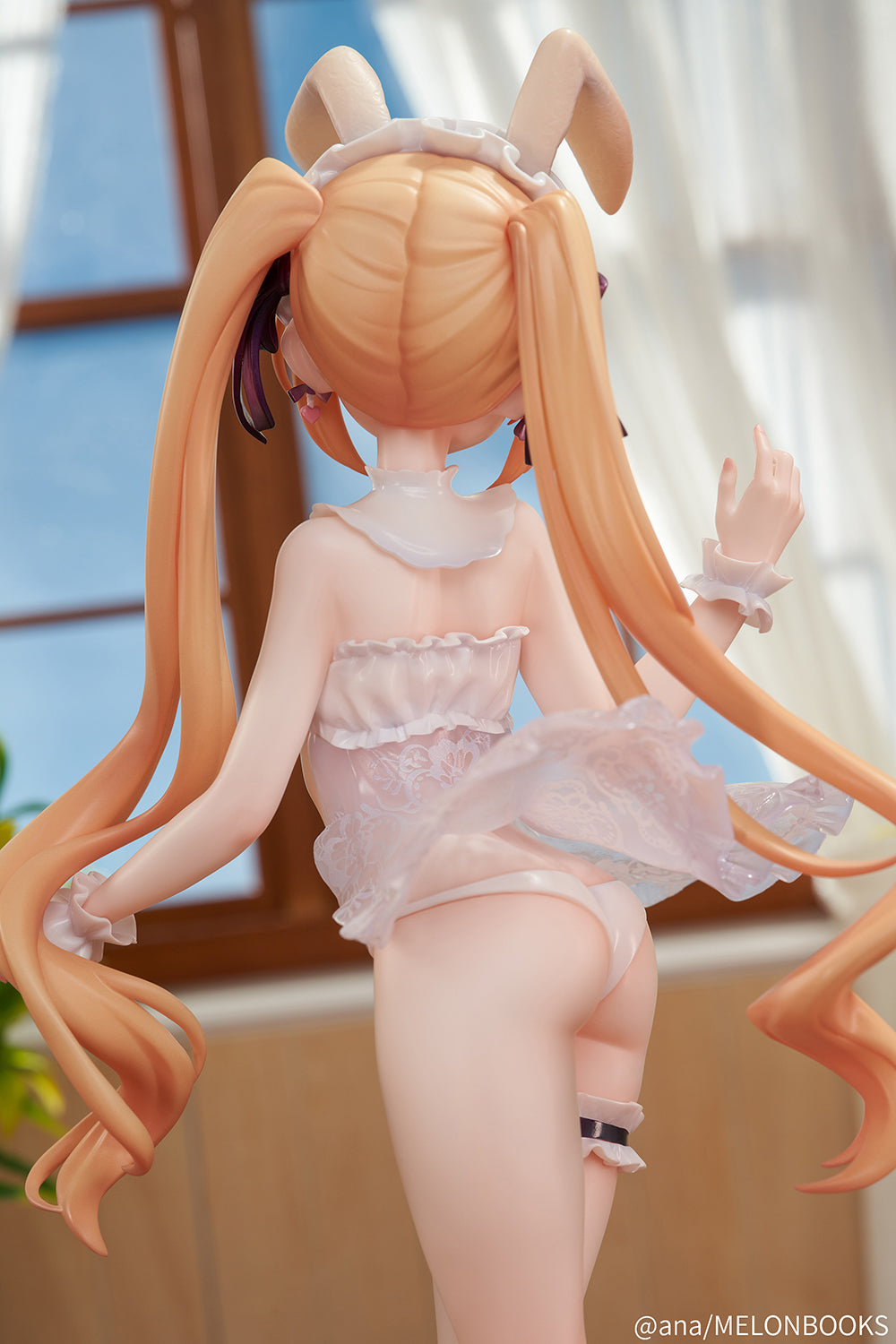 Bunny Girl Pia Illustrated by ana