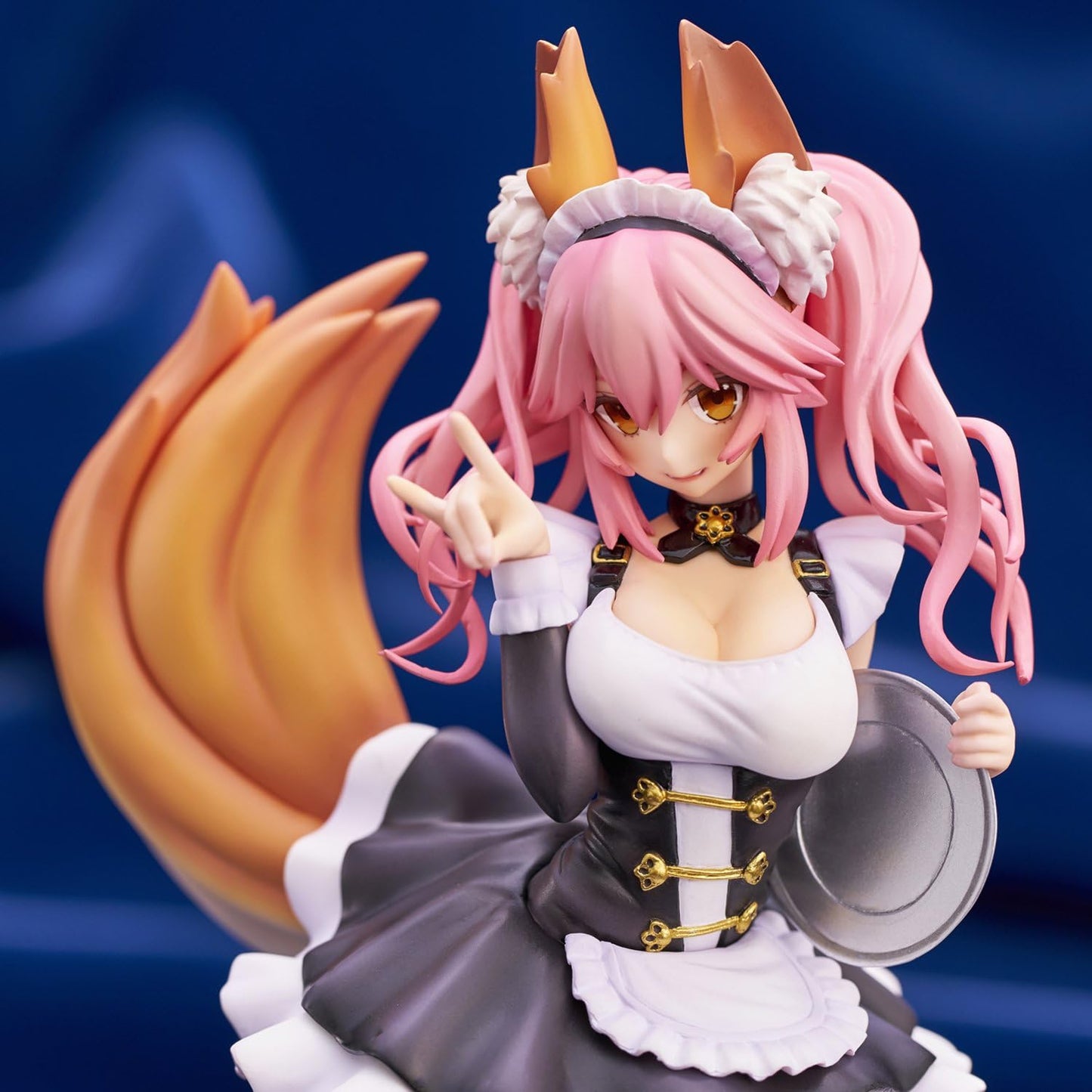 Fate/EXTELLA - Tamamo no Mae Tail Maid Strike ver. Complete Figure | animota