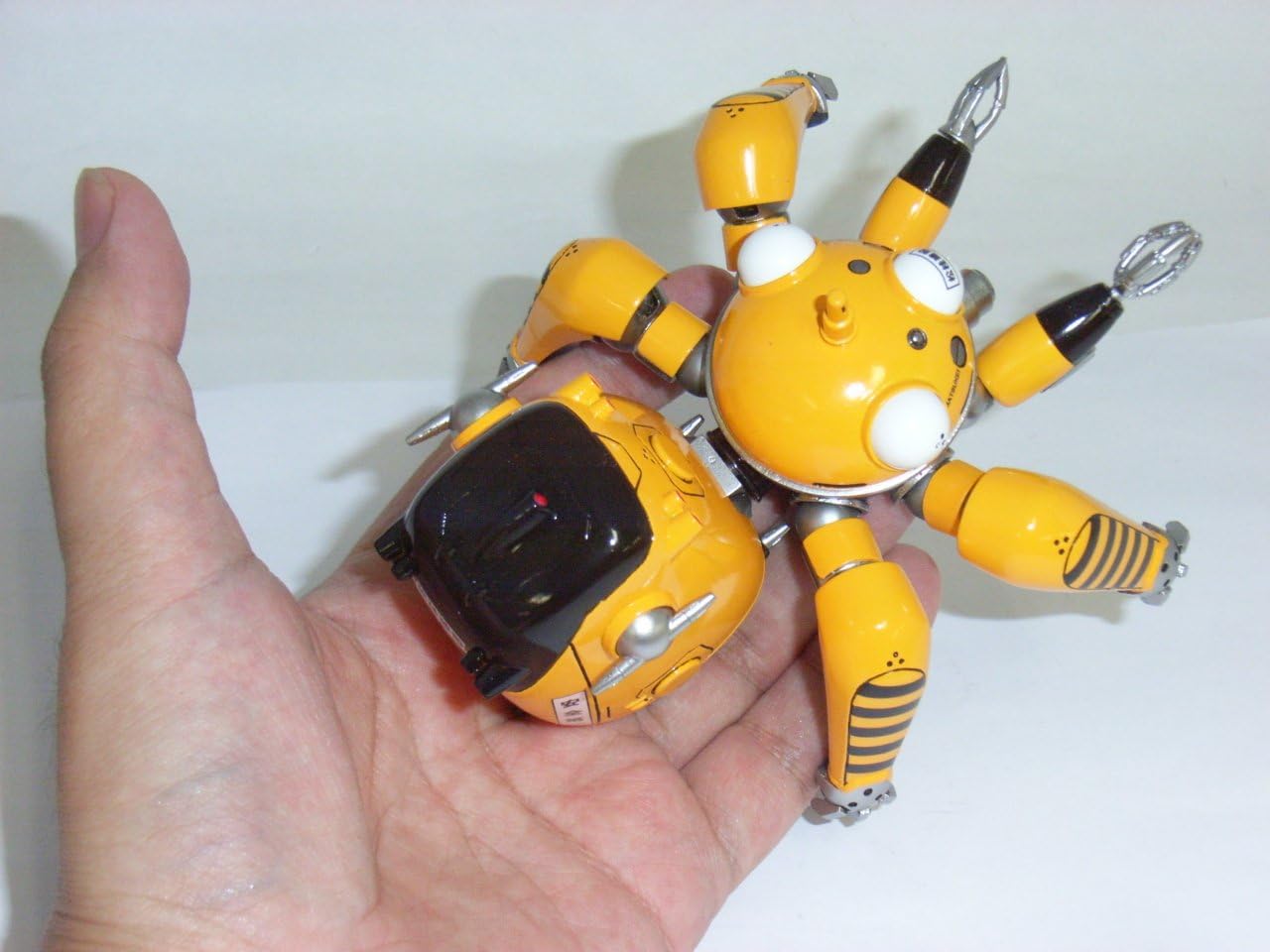 Revoltech Yamaguchi No.126EX Tachi Yellow From "Ghost in the Shell STAND ALONE COMPLEX" | animota