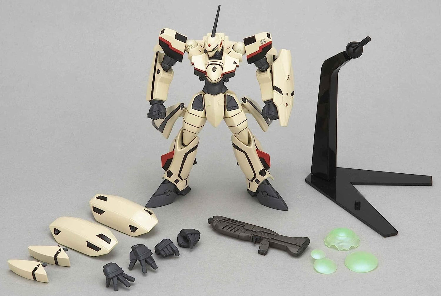 Revoltech No.053 Macross Plus YF-19/ Isam Model | animota