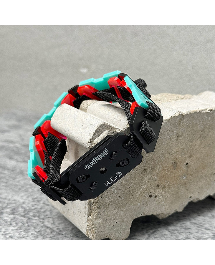 Armored Wristband Unit : Hatsune Miku Model | animota