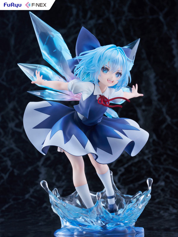 Cirno illustration by Uuzan 1/7 Complete Figure