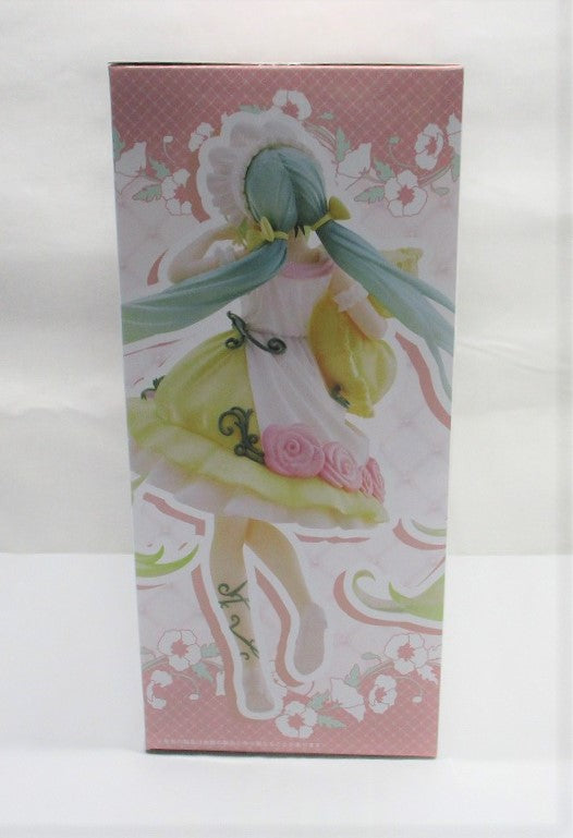 Taito Hatsune Miku Wonderland Figure Sleeping Beauty in the Forest | animota