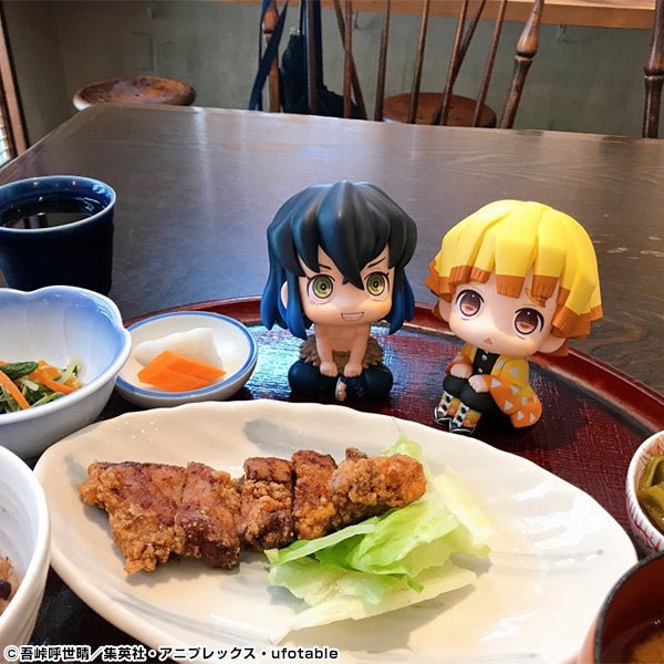 LookUp Demon Slayer: Kimetsu no Yaiba Zenitsu Agatsuma Complete Figure | animota