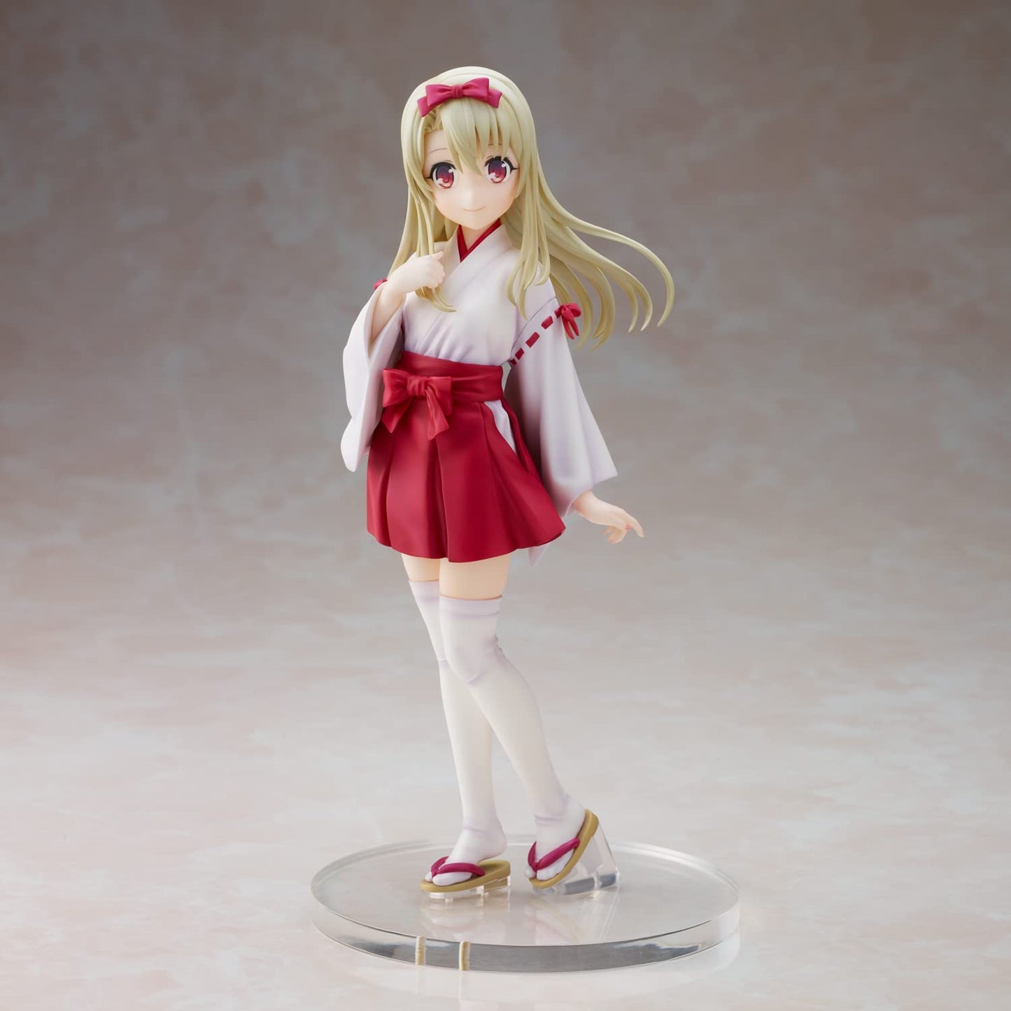Prisma*Phantasm Illyasviel Von Einzbern Complete Figure | animota