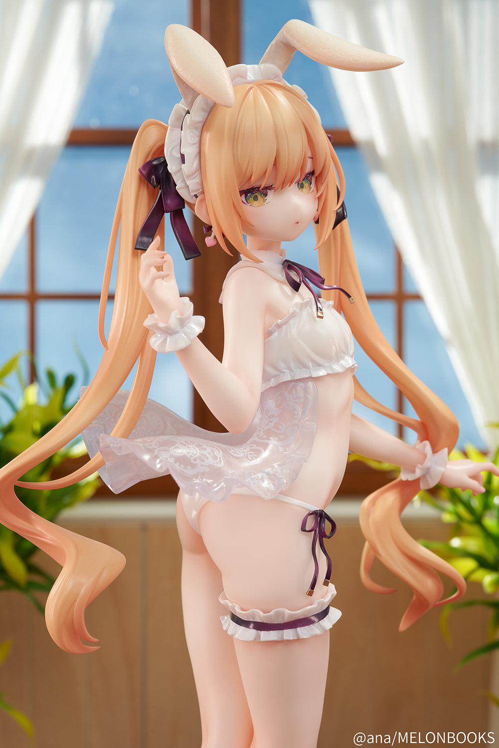 Bunny Girl Pia Illustrated by ana