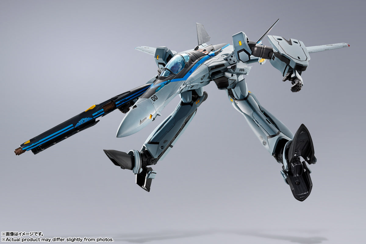 DX Chogokin "Macross Frontier" VF-25 Messiah Valkyrie Top Gun: Maverick Ver.
