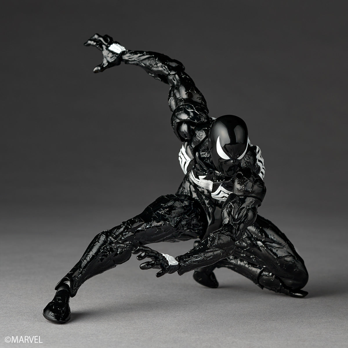 Revoltech Amazing Yamaguchi Symbiote Spider-Man