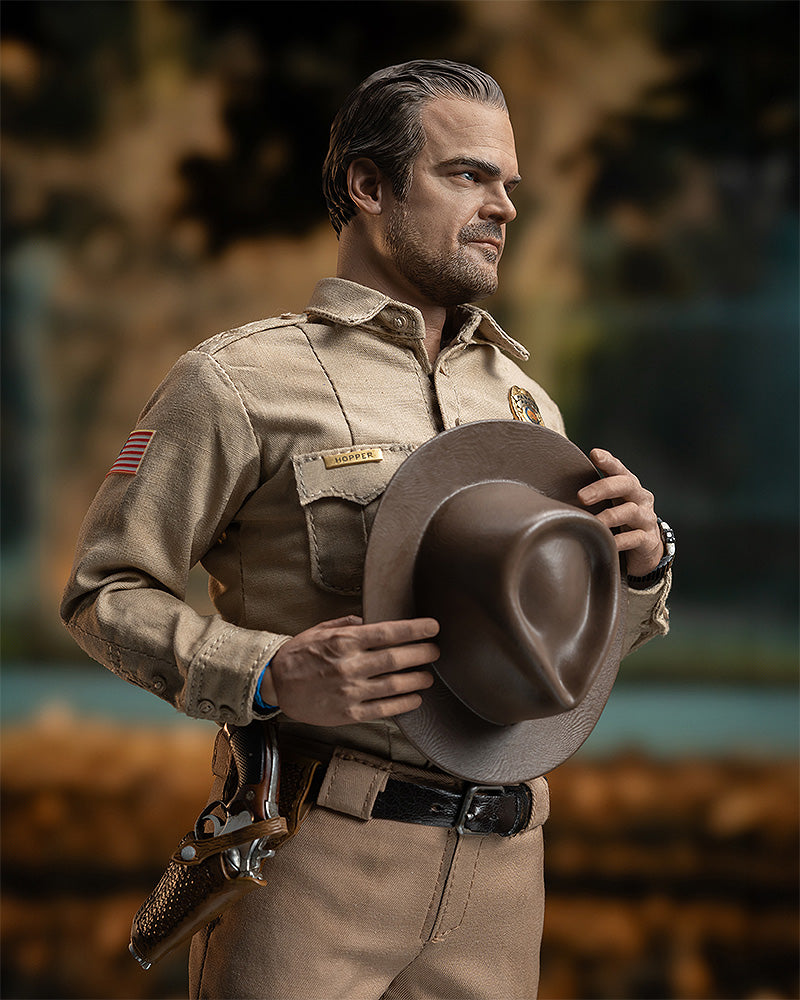 Cosas más extrañas 1/6 Jim Hopper (Temporada 1)