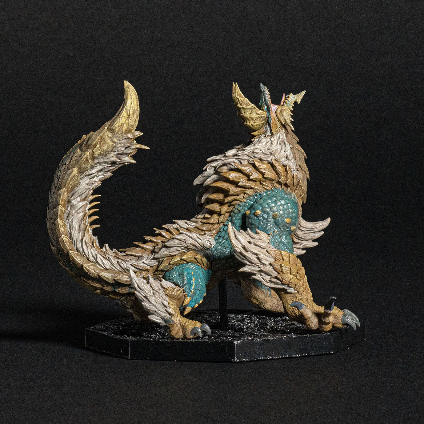 CAPCOM FIGURE BUILDER CUBE MONSTER HUNTER Thunder Wolf Wyvern