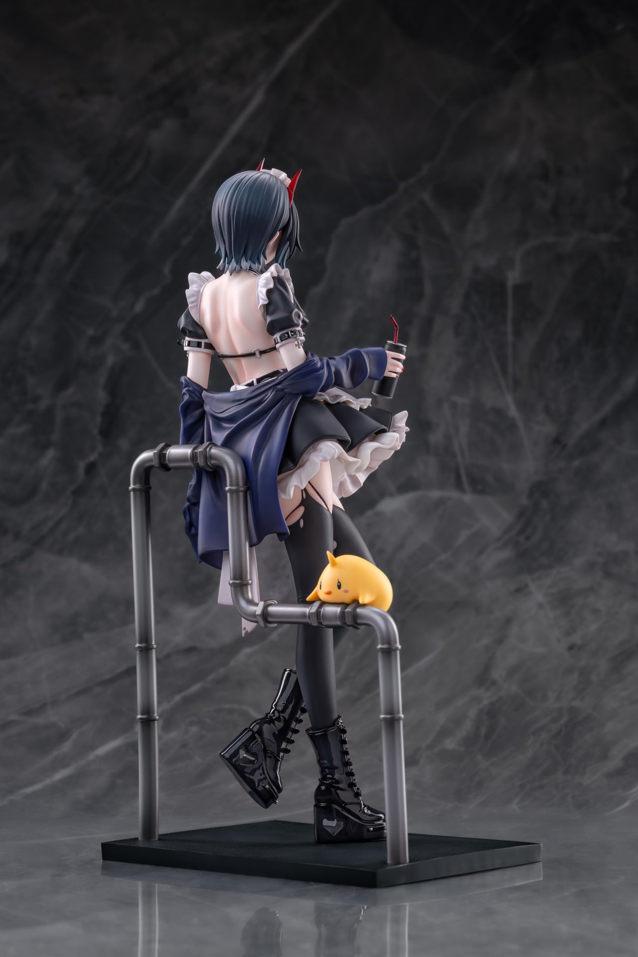 ANIGAME "AZUR LANE" KMS ULRICH VON HUTTEN MÄDCHEN TRÜMMER VER. 1/6 SCALE FIGURE