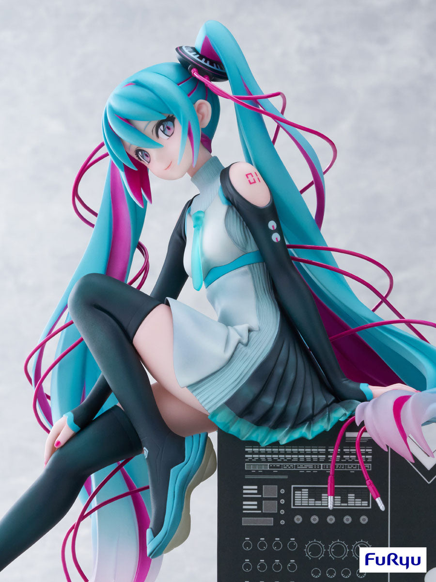 Hatsune Miku x MTV 1/7 Scale Figure | animota