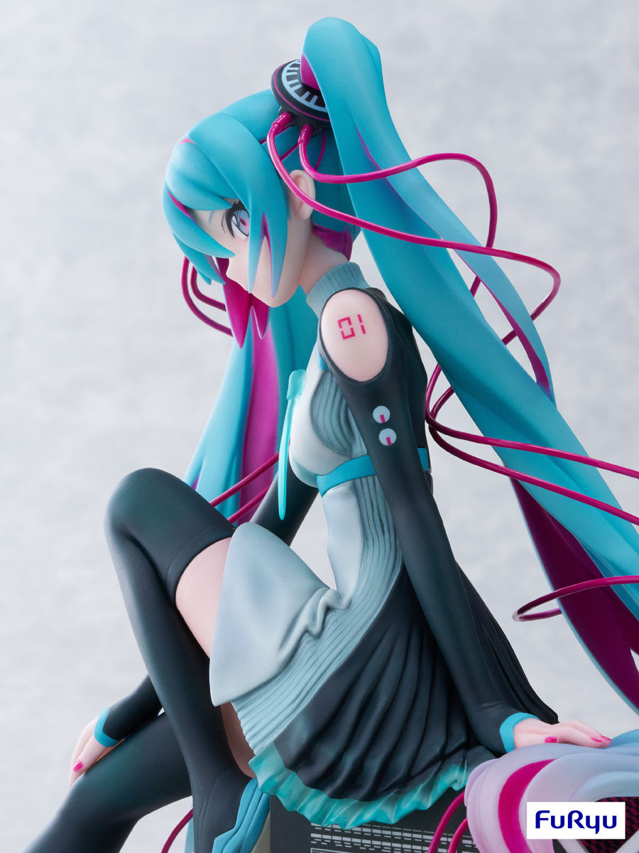 Hatsune Miku x MTV 1/7 Scale Figure | animota