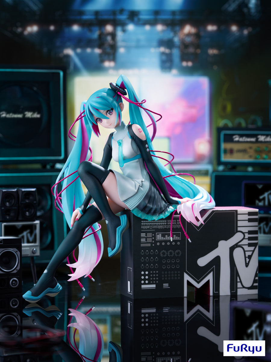 Hatsune Miku x MTV 1/7 Scale Figure | animota