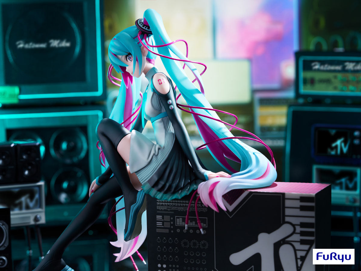 Hatsune Miku x MTV 1/7 Scale Figure | animota