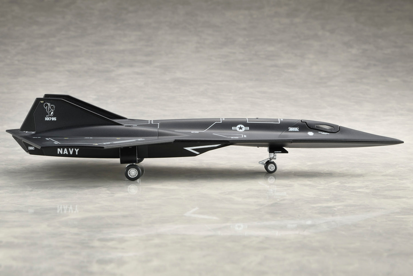 Top Gun: Maverick 1/100 Scale Darkstar