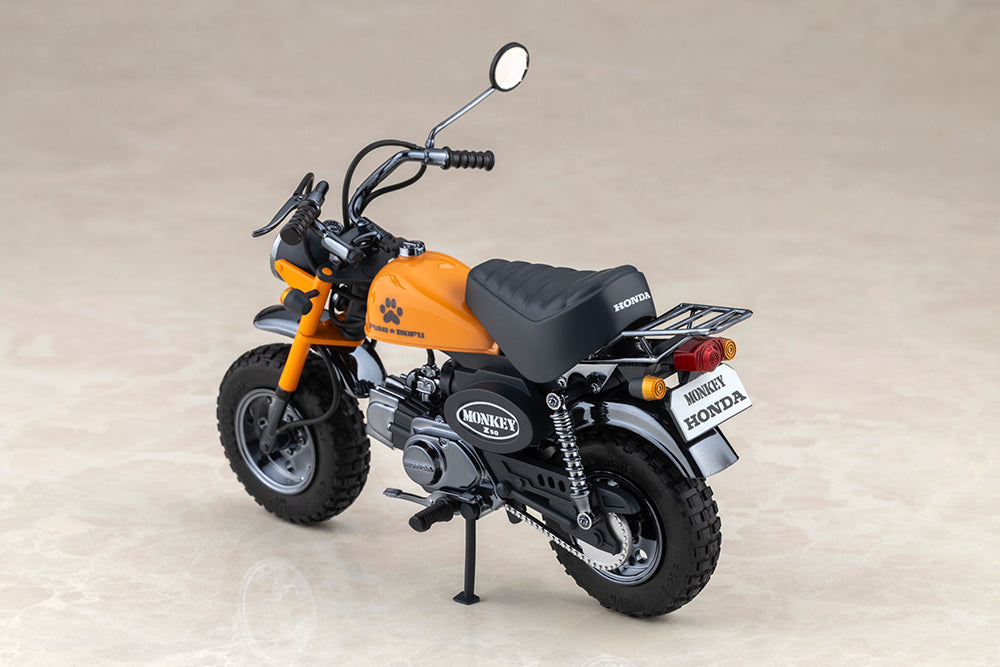 Megami Device PUNI MOFU Racing Tu with Honda Z50J-1 Monkey