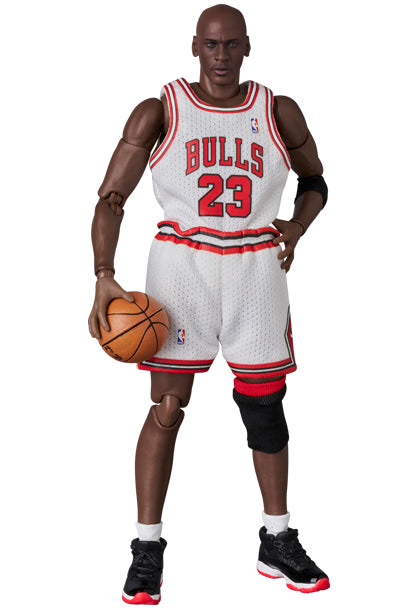 MAFEX Michael Jordan (Chicago Bulls HOME)