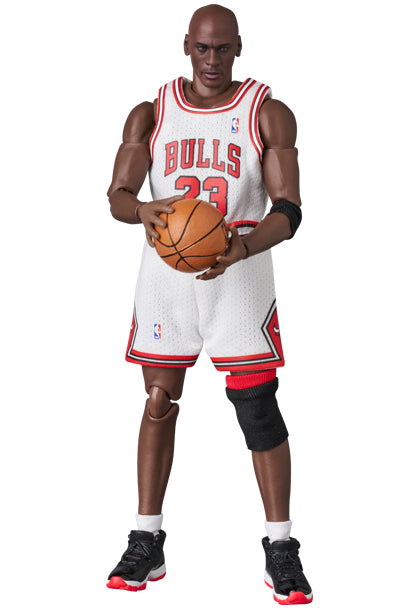 MAFEX Michael Jordan (Chicago Bulls HOME)