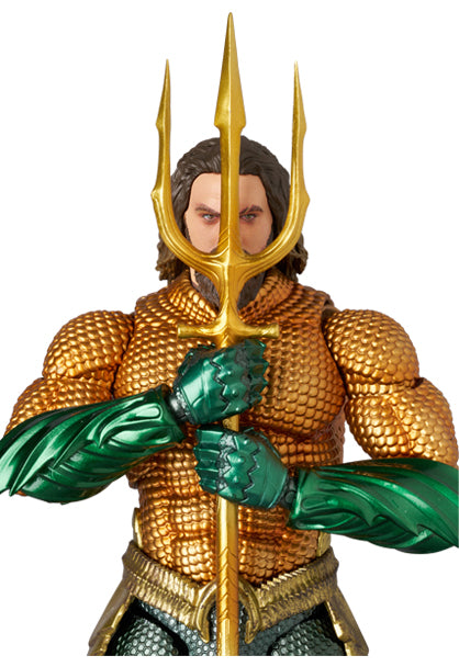 MAFEX "Aquaman and the Lost Kingdom" Aquaman (Gold & Green Suit)