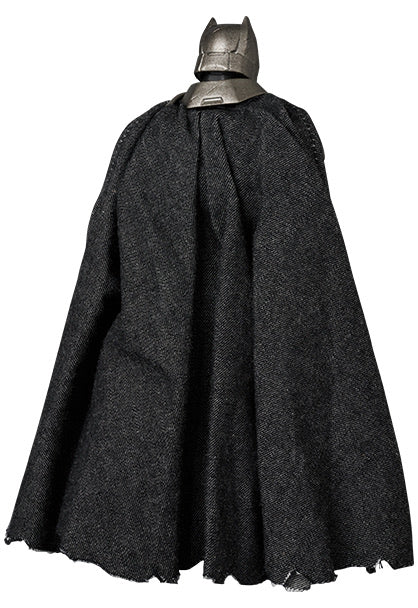 MAFEX "Batman v Superman: Dawn of Justice" ARMORED BATMAN Ver. 1.5