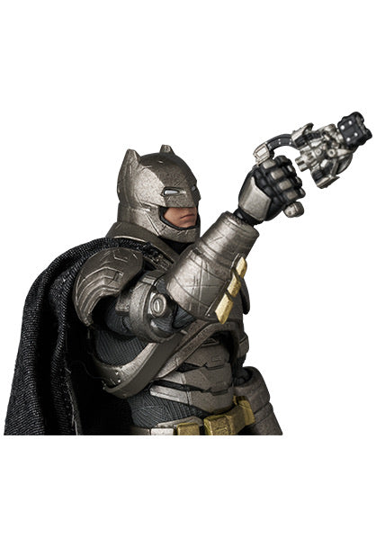 MAFEX "Batman v Superman: Dawn of Justice" ARMORED BATMAN Ver. 1.5