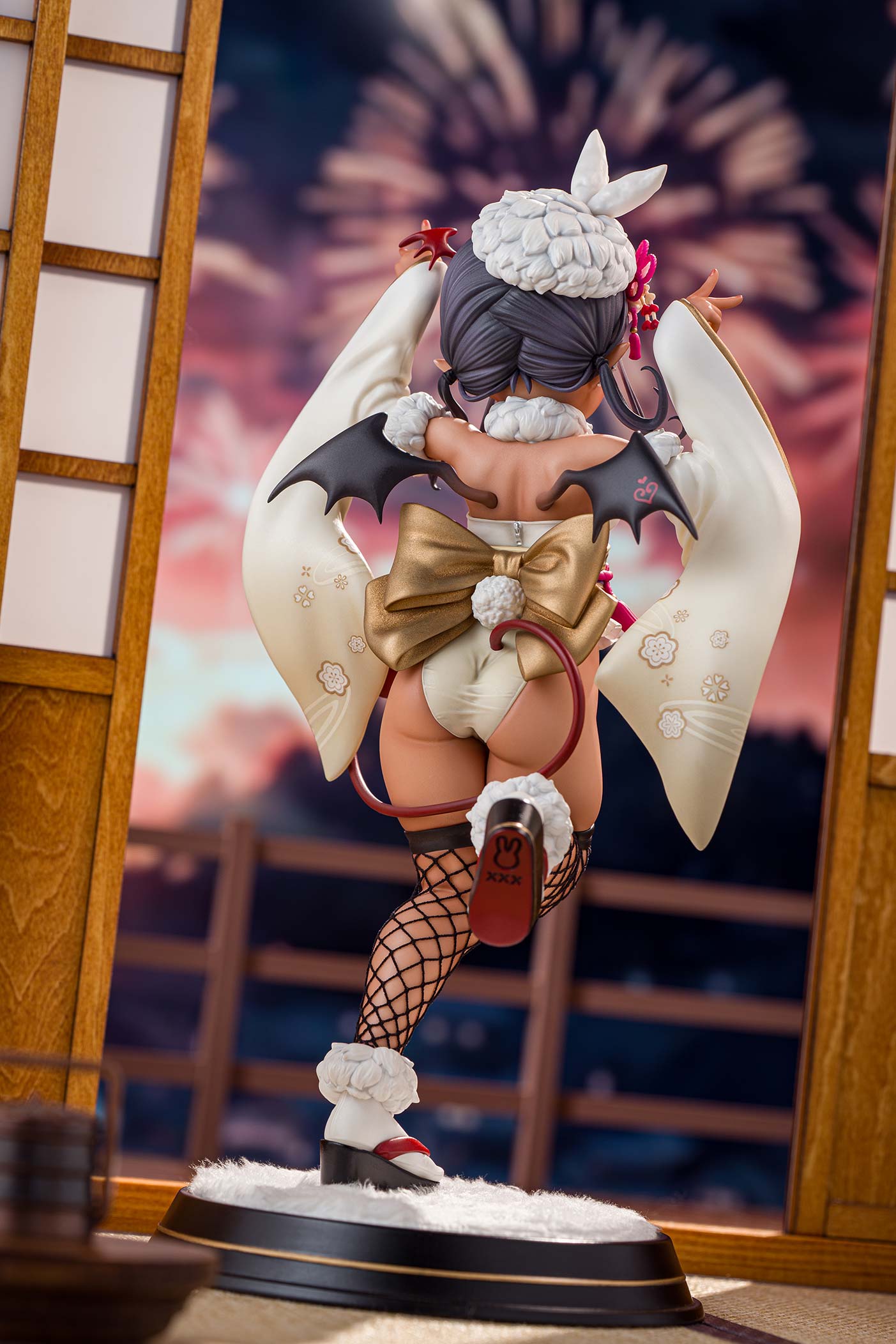 Kasshoku Succubus-chan Haregi Bunny Ver. 1/6 Complete Figure