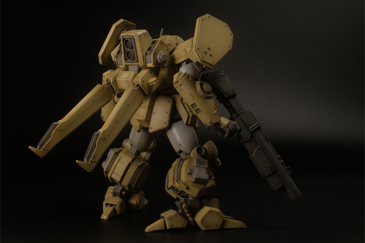 1/35 Scale Plastic Kit "Assault Suits Leynos" AS-5E3 Leynos (Land Warfare Specifications) Renewal Ver.