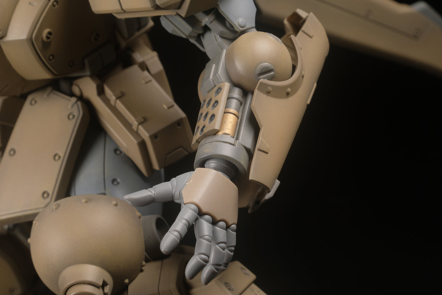 1/35 Scale Plastic Kit "Assault Suits Leynos" AS-5E3 Leynos (Mass Production-Type) Renewal Ver.