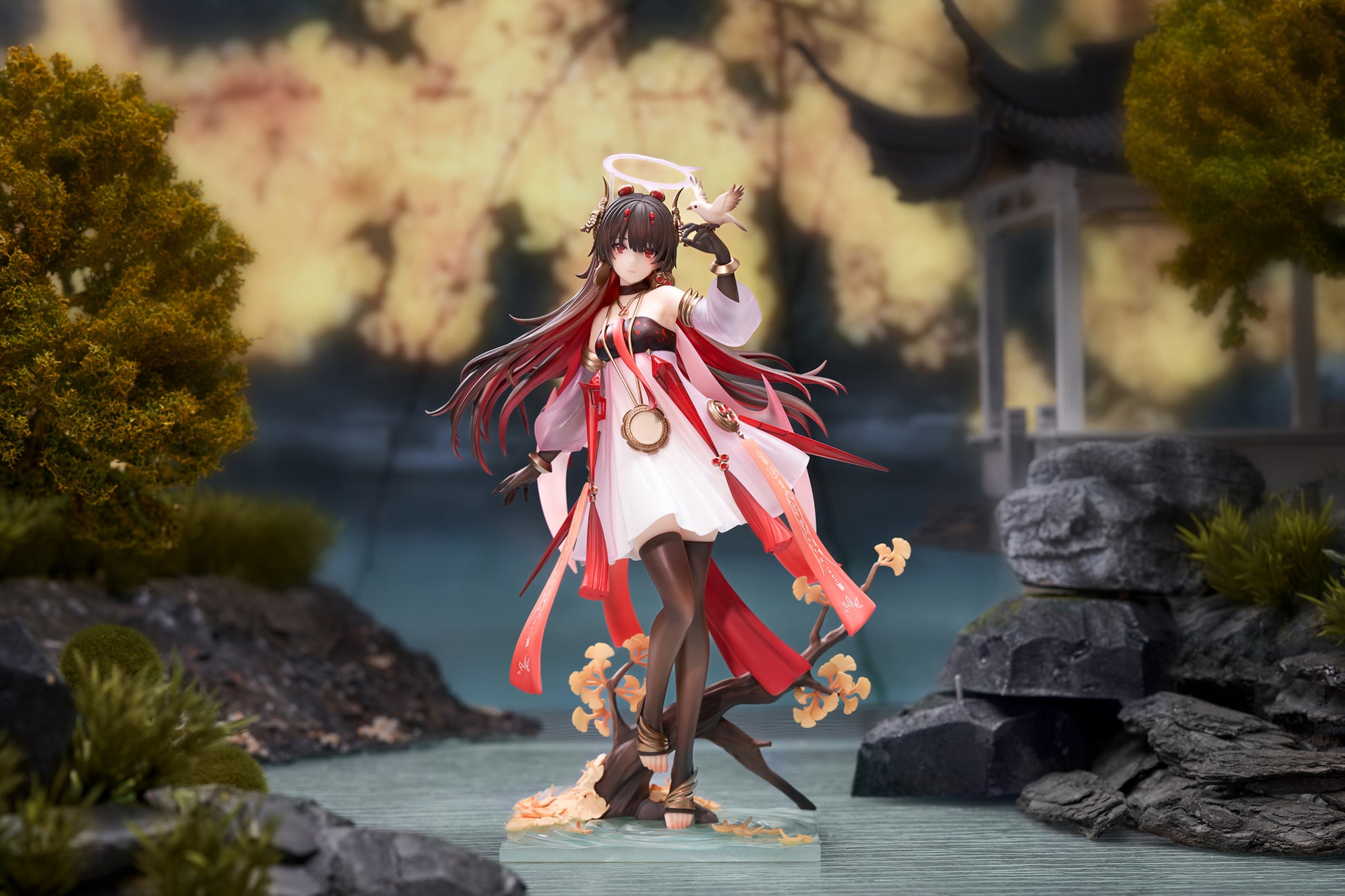 Punishing: Gray Raven Lucia Plume Eventide Glow Ver. | animota