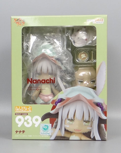 Nendoroid n.° 939 Made in Abyss Nanachi con artículo adicional de la tienda en línea Goodsmile: soporte para figuras autografiado