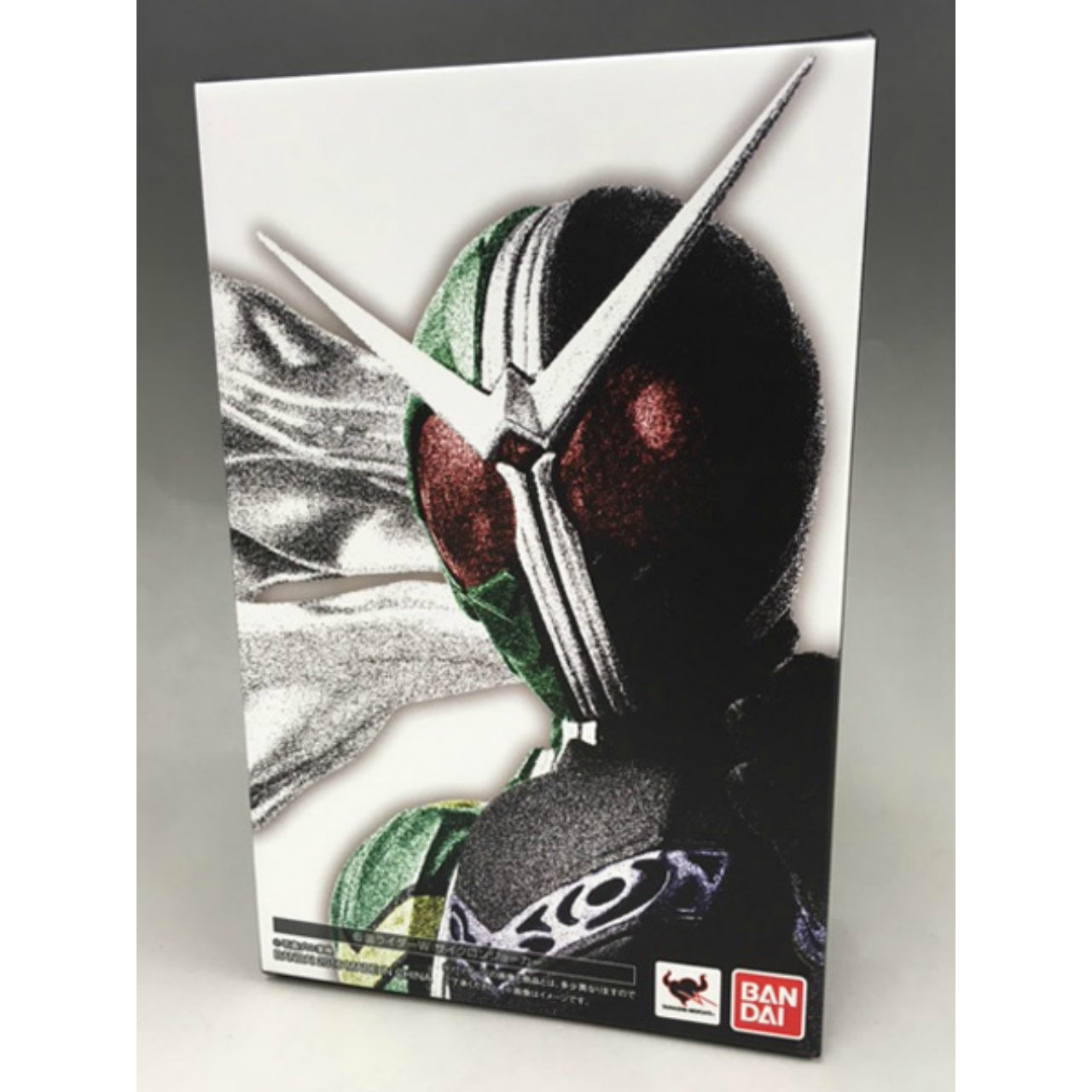 SHFiguarts Kamen Rider W Cyclone Jocker estilo Shinkocchou (escultura de estructura esquelética real)