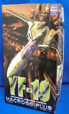 Macross Plus 1/72 YF-19 Plastic Model