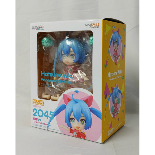 Nendoroid No.2045 Hatsune Miku Wonderland World Ver.