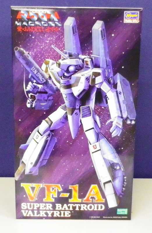 The Super Dimension Fortress Macross 1/72 VF-1A Super Battroid Valkyrie Plastic Model