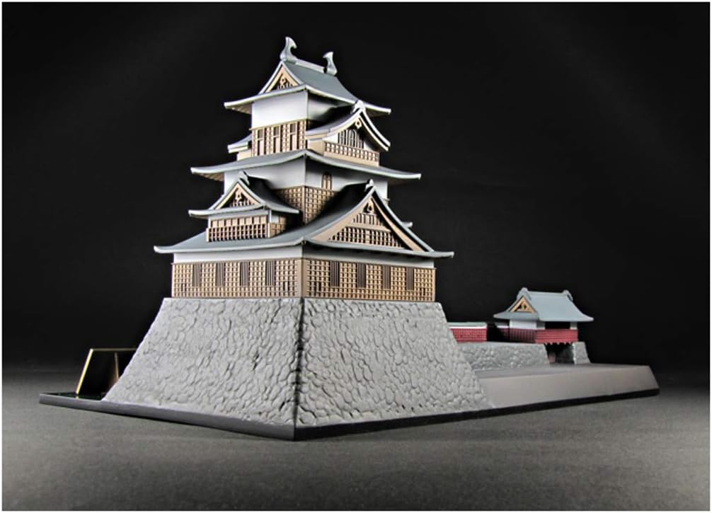 Takashima Castle x Yuru Camp -Oshiro to Camp to Solocamp Girl- (Plastic Model + Mini Figure) | animota