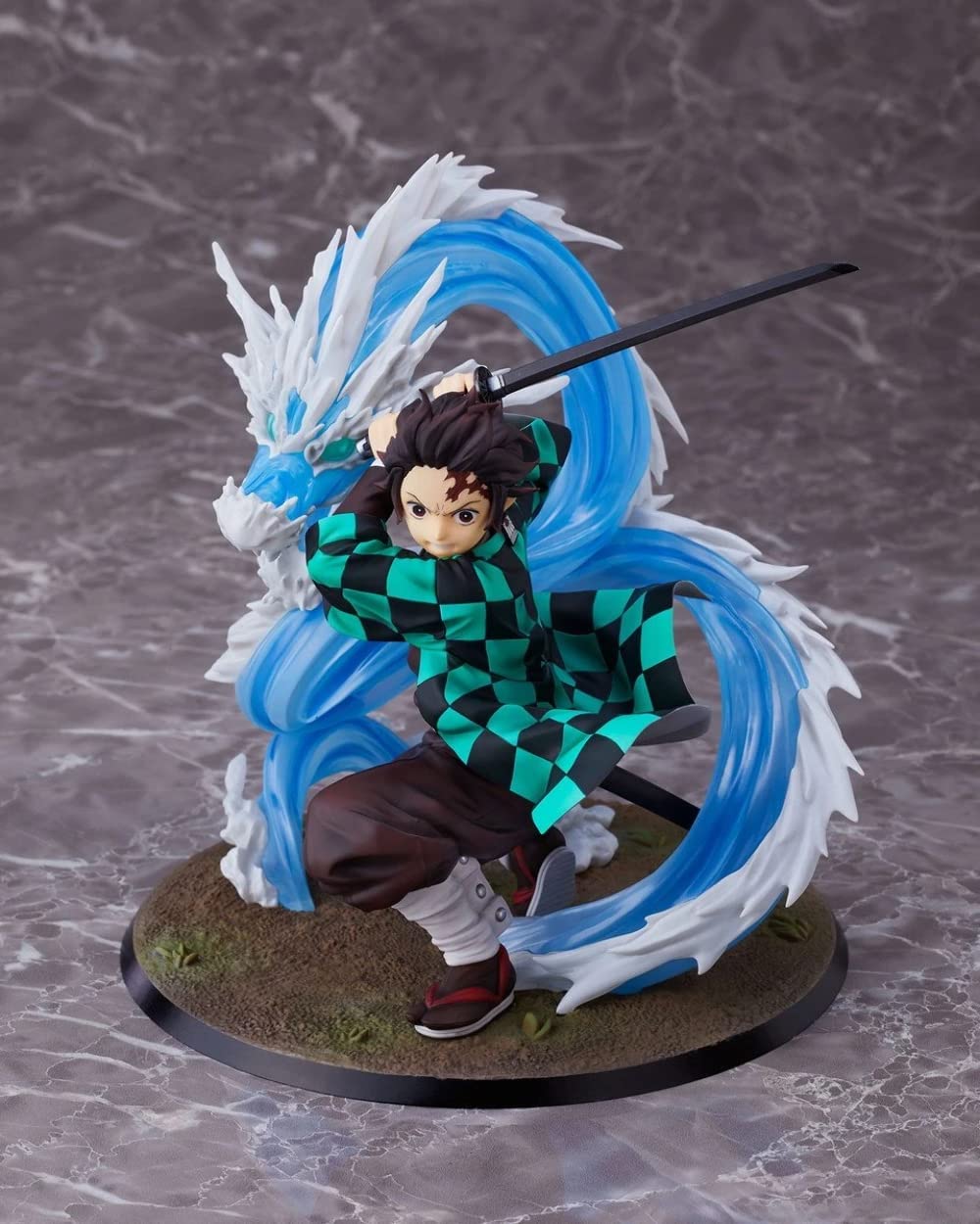 Demon Slayer: Kimetsu no Yaiba Tanjiro Kamado Deluxe Edition 1/8 Complete Figure | animota