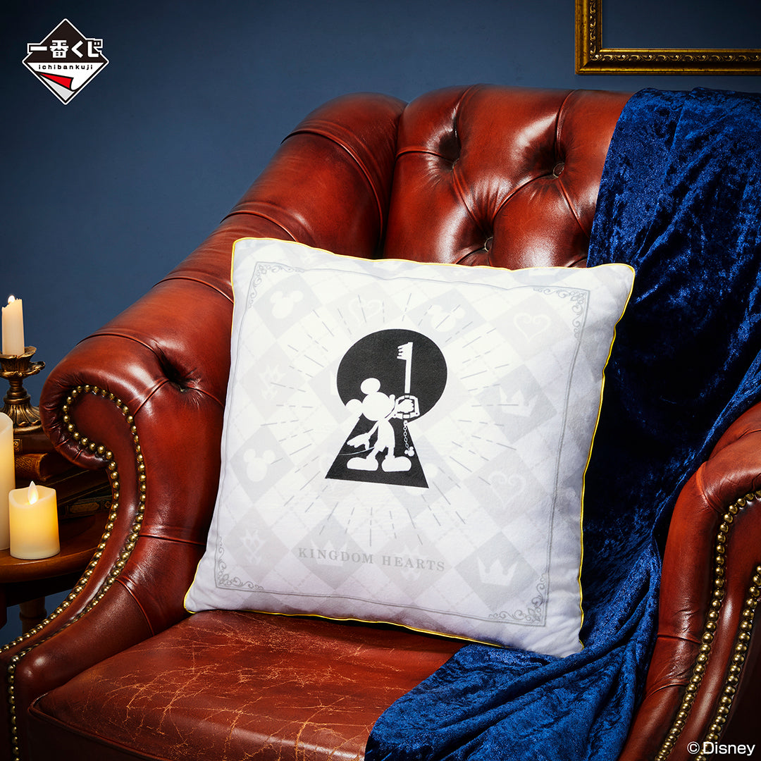KINGDOM HEARTS -Linking Hearts- Cushion [Ichiban-Kuji Prize C] (Re-release), Throw Pillows, animota