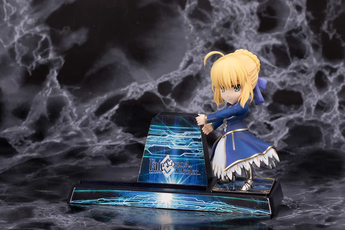 Smartphone Stand Bishoujo Character Collection No.17 Fate/Grand Order - Saber/Altria Pendragon | animota