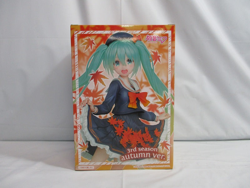 TAITO Hatsune Miku Figure 3rd Season autumn ver., Action & Toy Figures, animota