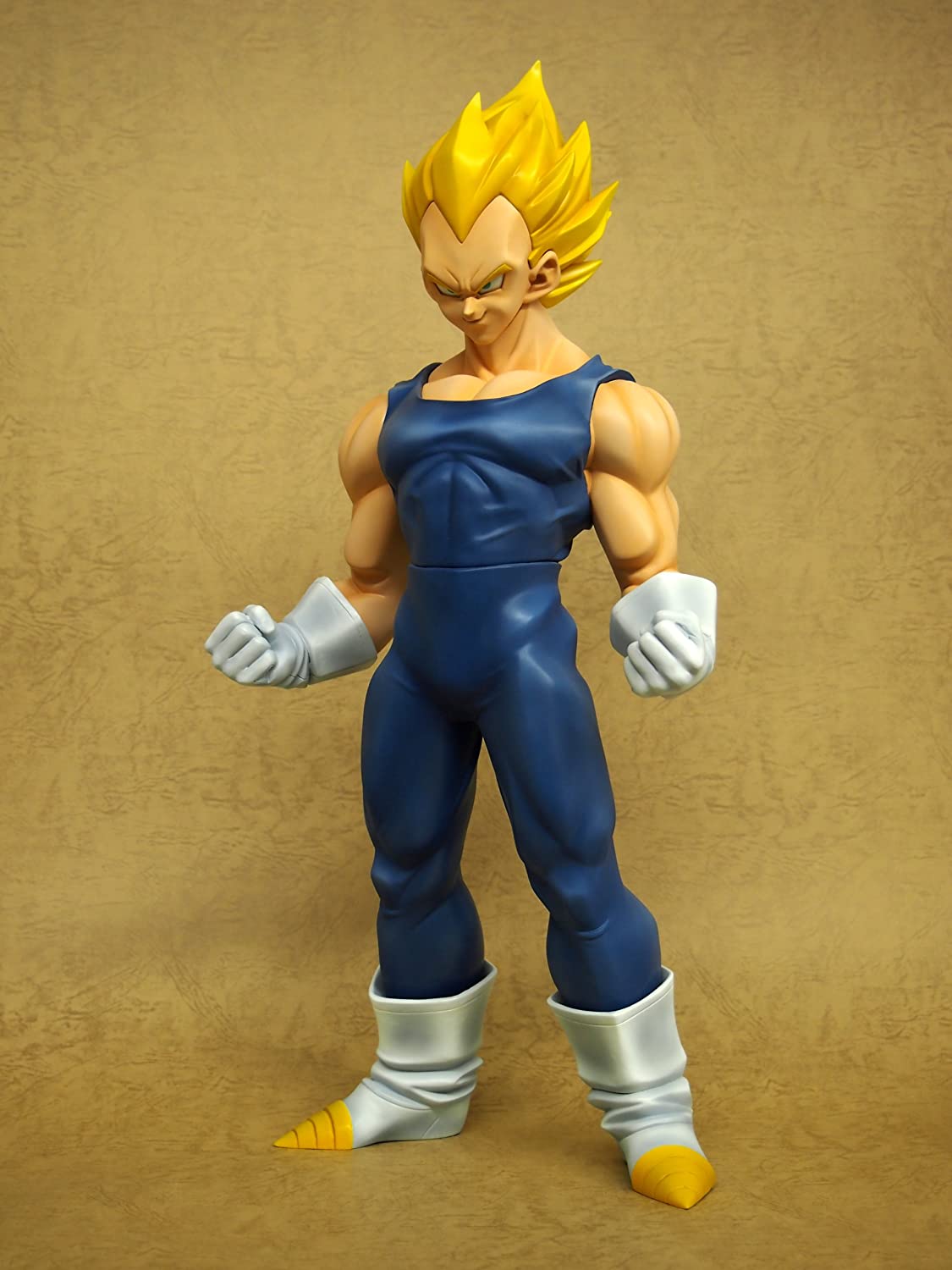 Gigantic Series - Dragon Ball Z: Vegeta (Super Saiyan) Complete Figure | animota