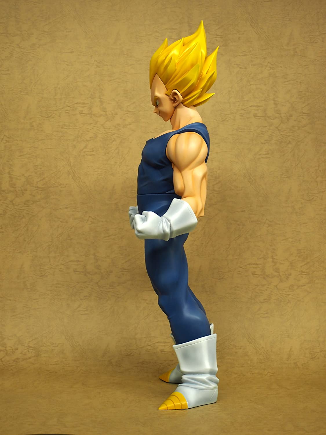 Gigantic Series - Dragon Ball Z: Vegeta (Super Saiyan) Complete Figure | animota