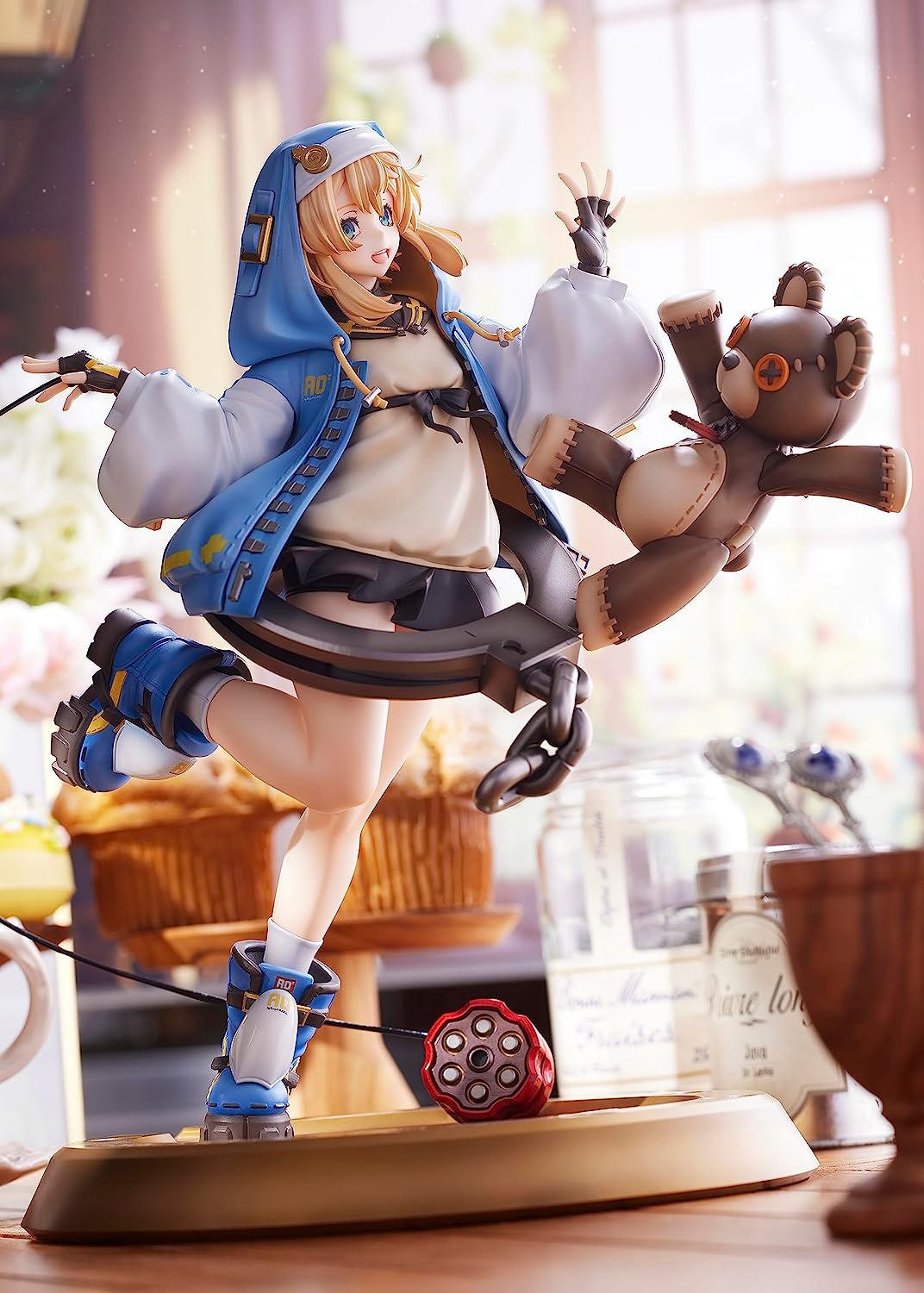 1/7 Scale Figure 
