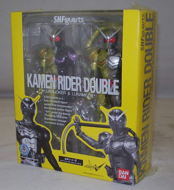 SHFiguarts Kamen Rider W Luna Joker y Lune Metal