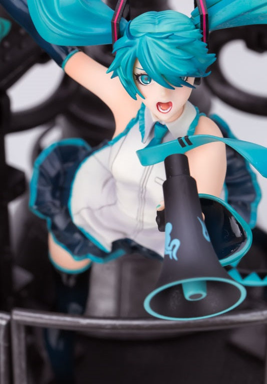 Character Vocal Series 01. Hatsune Miku Love is War ver. DX 1/8 Complete Figure