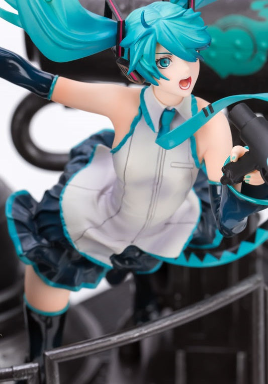 Character Vocal Series 01. Hatsune Miku Love is War ver. DX 1/8 Complete Figure