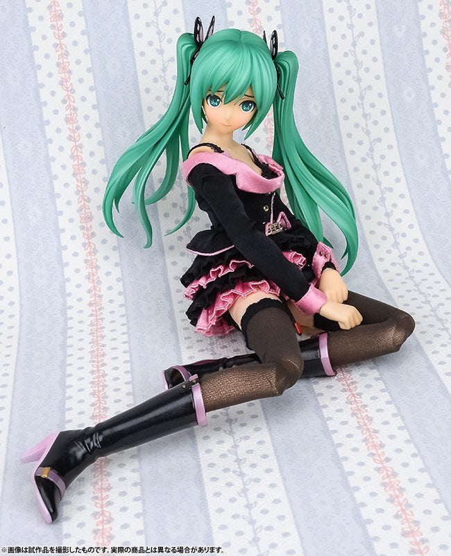 Real Action Heroes: Miku Hatsune -Project DIVA F- Honey Whip [Deluxe ver.], Action & Toy Figures, animota