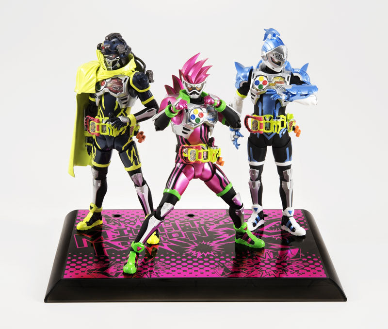 S.H. Figuarts - Kamen Rider Ex-Aid: Mighty Action X Beginning Set