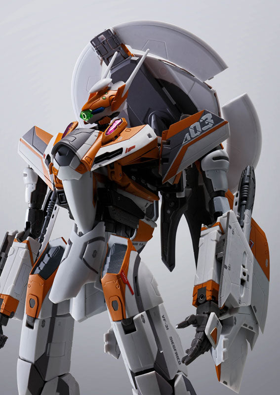 DX Chogokin VF-31E Siegfried (Chuck Mustang Custom) "Macross Delta"