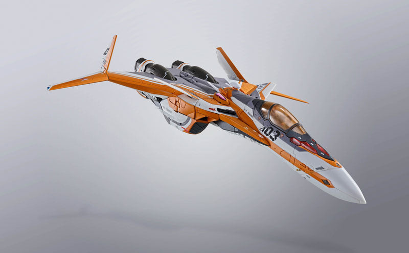 DX Chogokin VF-31E Siegfried (Chuck Mustang Custom) "Macross Delta"